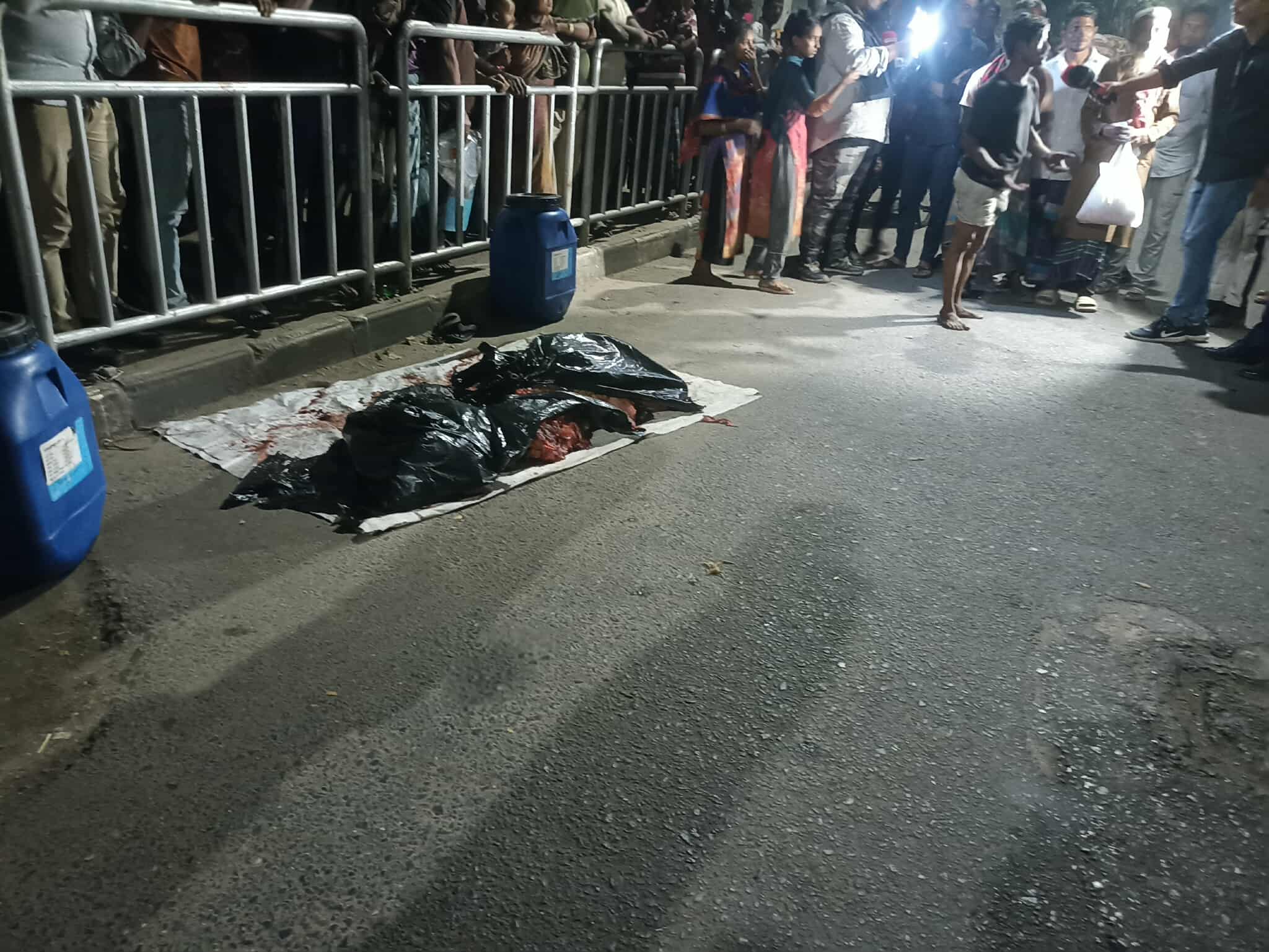 জাতীয় ঈদগাহের পাশে ড্রামভর্তি খণ্ডিত মরদেহ উদ্ধার