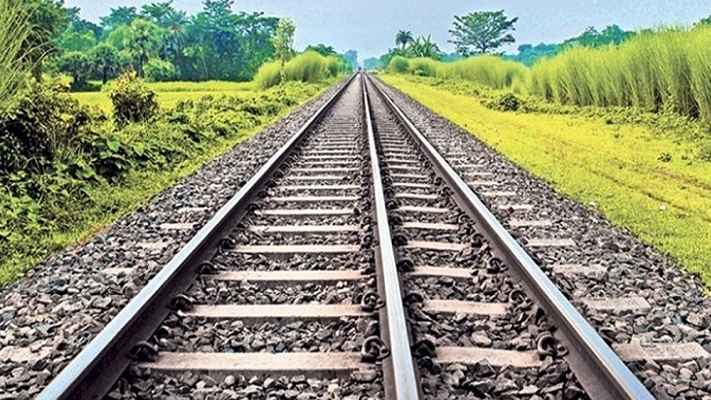 চকরিয়ায় ট্রেনে কাটা পড়ে নারীর মৃত্যু