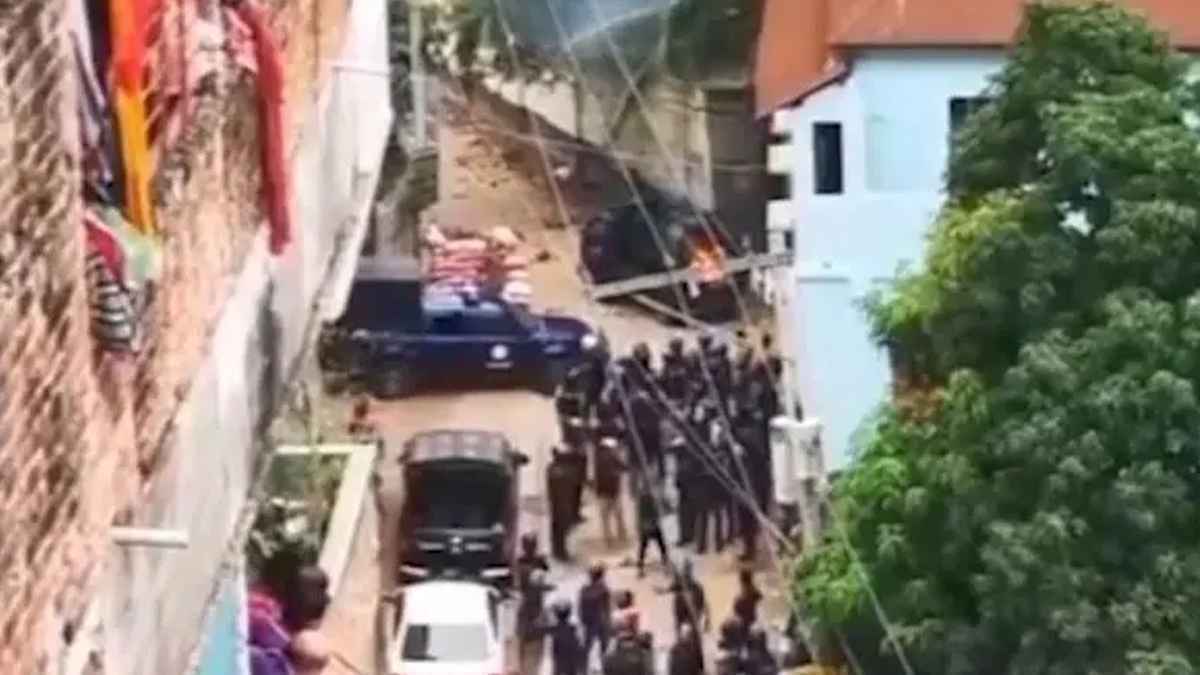 রাজসাক্ষী আবজালুলকে জেরার সময় ট্রাইব্যুনালে হট্টগোল