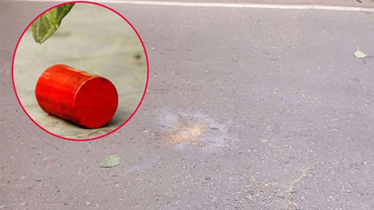 এবার রাজধানীতে স্কুল গেইটে ককটেল বিস্ফোরণ