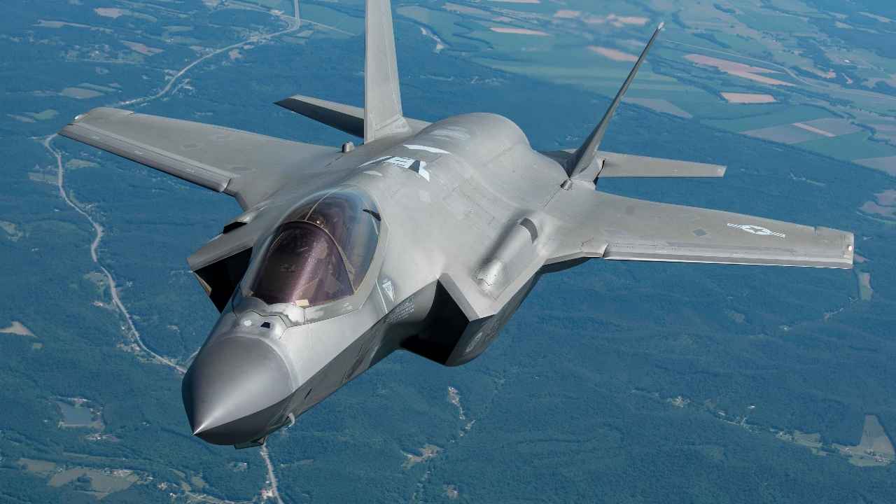 সৌদিকে এফ-৩৫ যুদ্ধবিমান দিচ্ছেন ট্রাম্প!