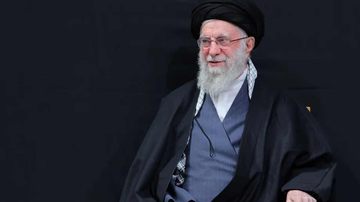 আয়াতুল্লাহ খামেনিকে হত্যার ষড়যন্ত্র করছে যুক্তরাষ্ট্র-ইসরায়েল!