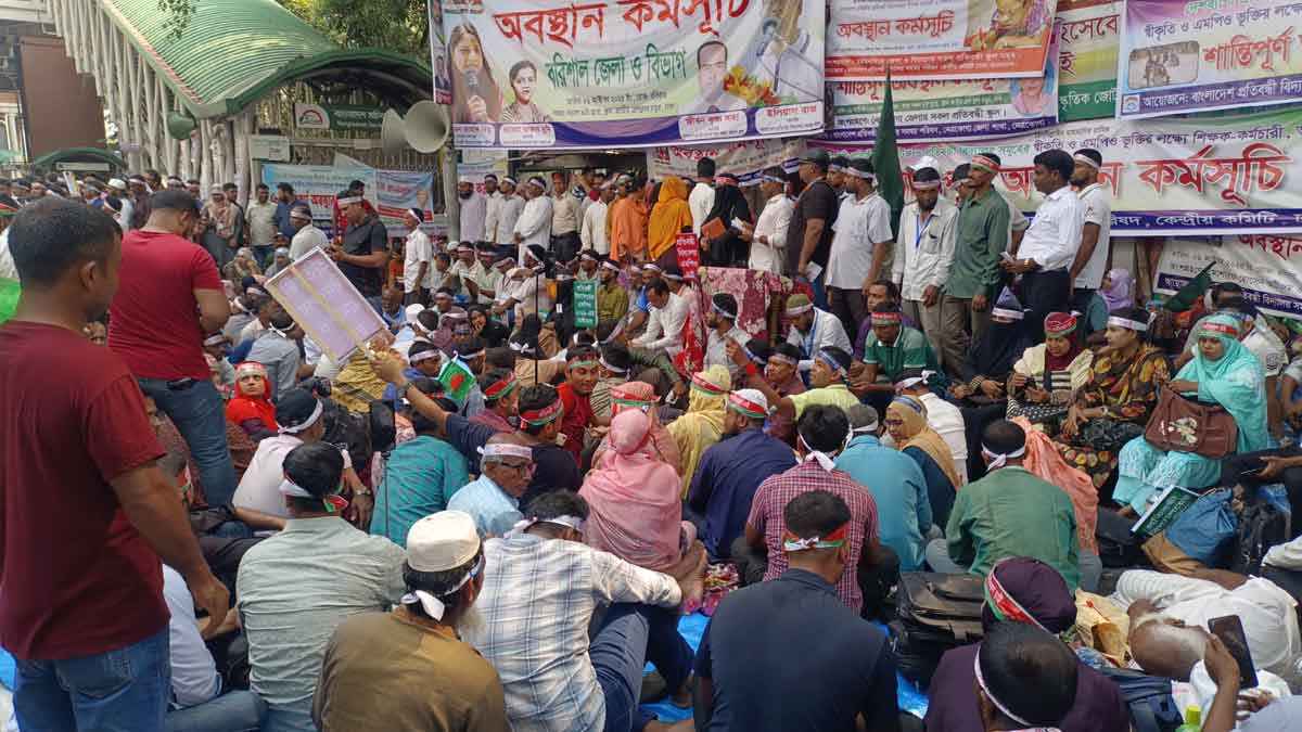 ২২ দিনে গড়াল ইবতেদায়ি শিক্ষকদের আন্দোলন