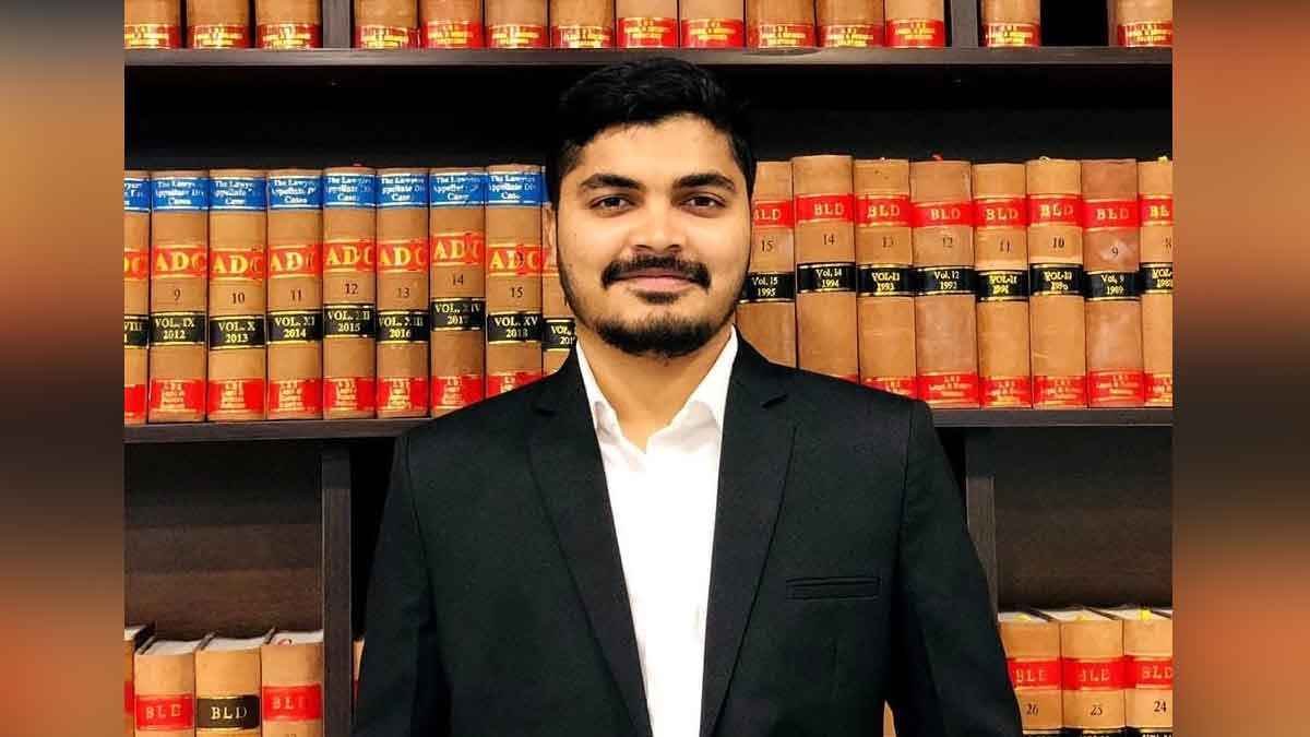 এনসিপির দফতর সেল থেকে সরে দাঁড়াচ্ছেন সিফাত