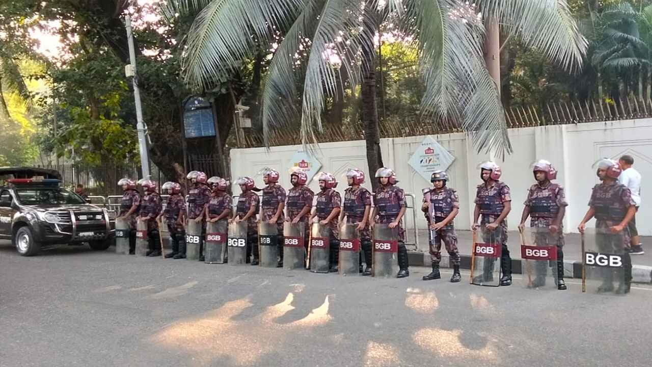 ঢাকা ও আশপাশের জেলায় বিজিবি মোতায়েন