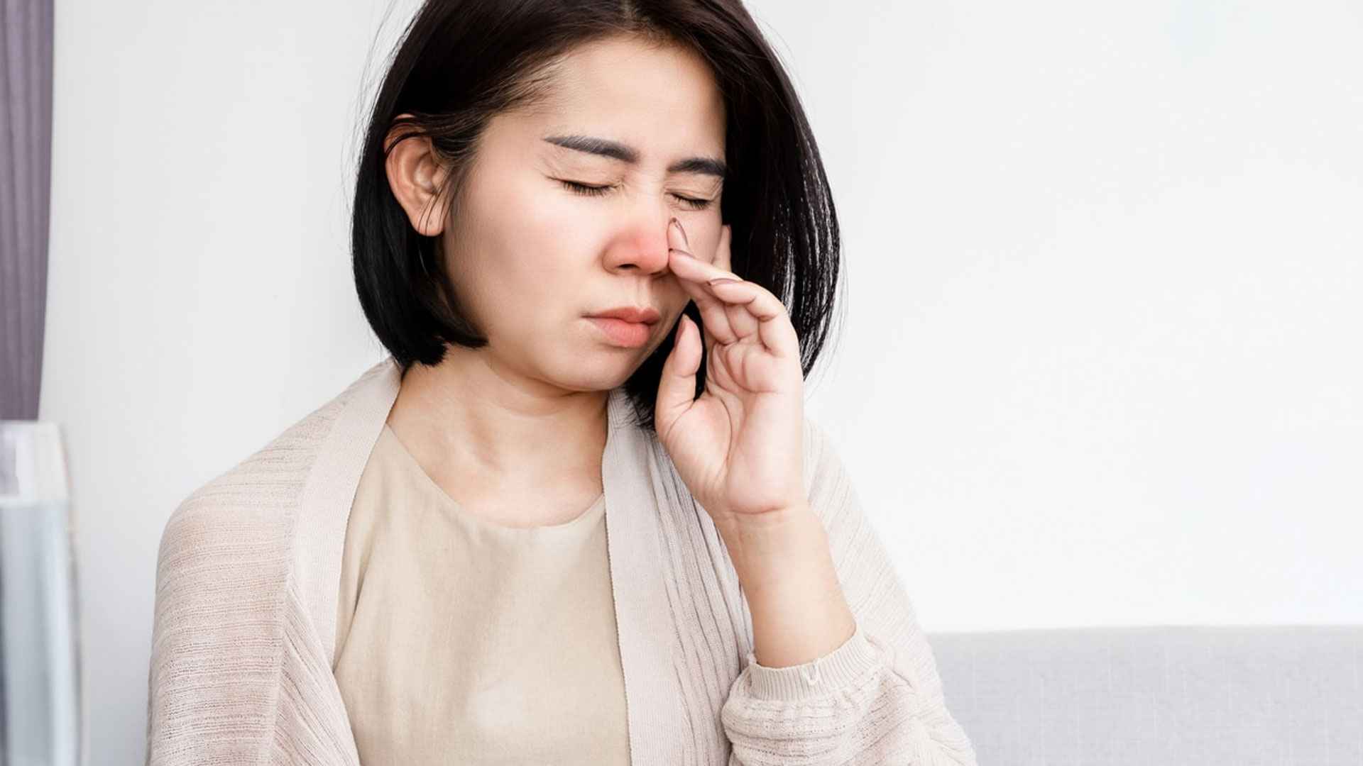 ঘুম থেকে উঠেই নাক বন্ধ, সাধারণ ঠান্ডা না কি অন্য রোগের উপসর্গ?