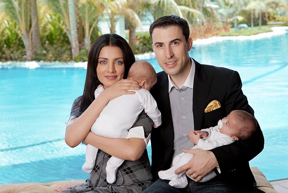 celina-jaitley-and-peter-haag