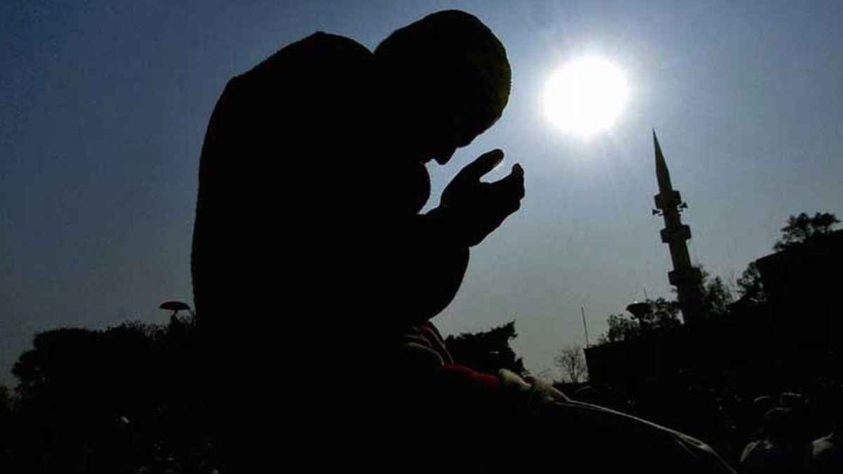 ইস্তেখারার ছোট্ট ৩ দোয়া: সহজ পদ্ধতিতে আল্লাহর সাহায্য প্রার্থনা