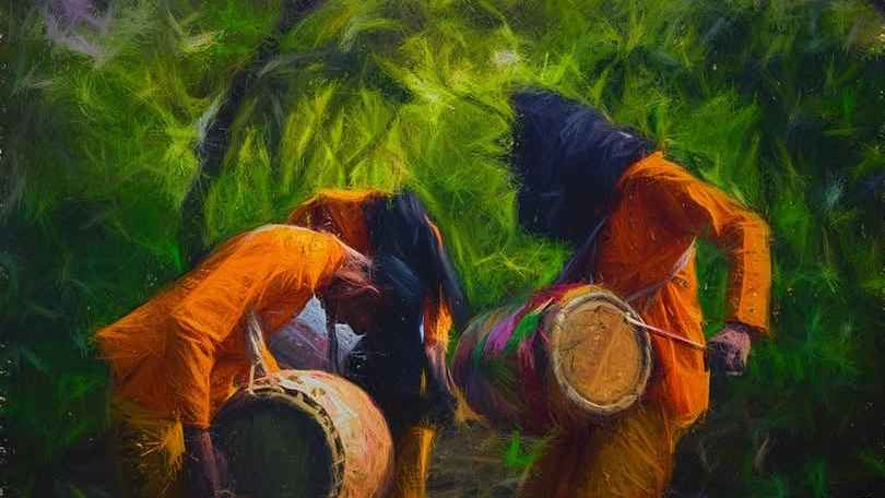 জীবনের সঙ্গে প্রতিনিয়ত যুদ্ধ করতে হয় ঢোলবাদকদের