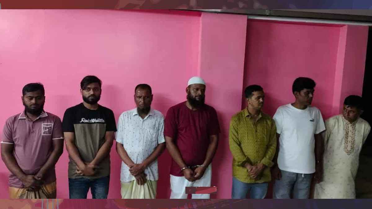 গাজীপুরে বিএনপি নেতাসহ আটক ৭, অস্ত্র-ম্যাগাজিন-গুলি উদ্ধার