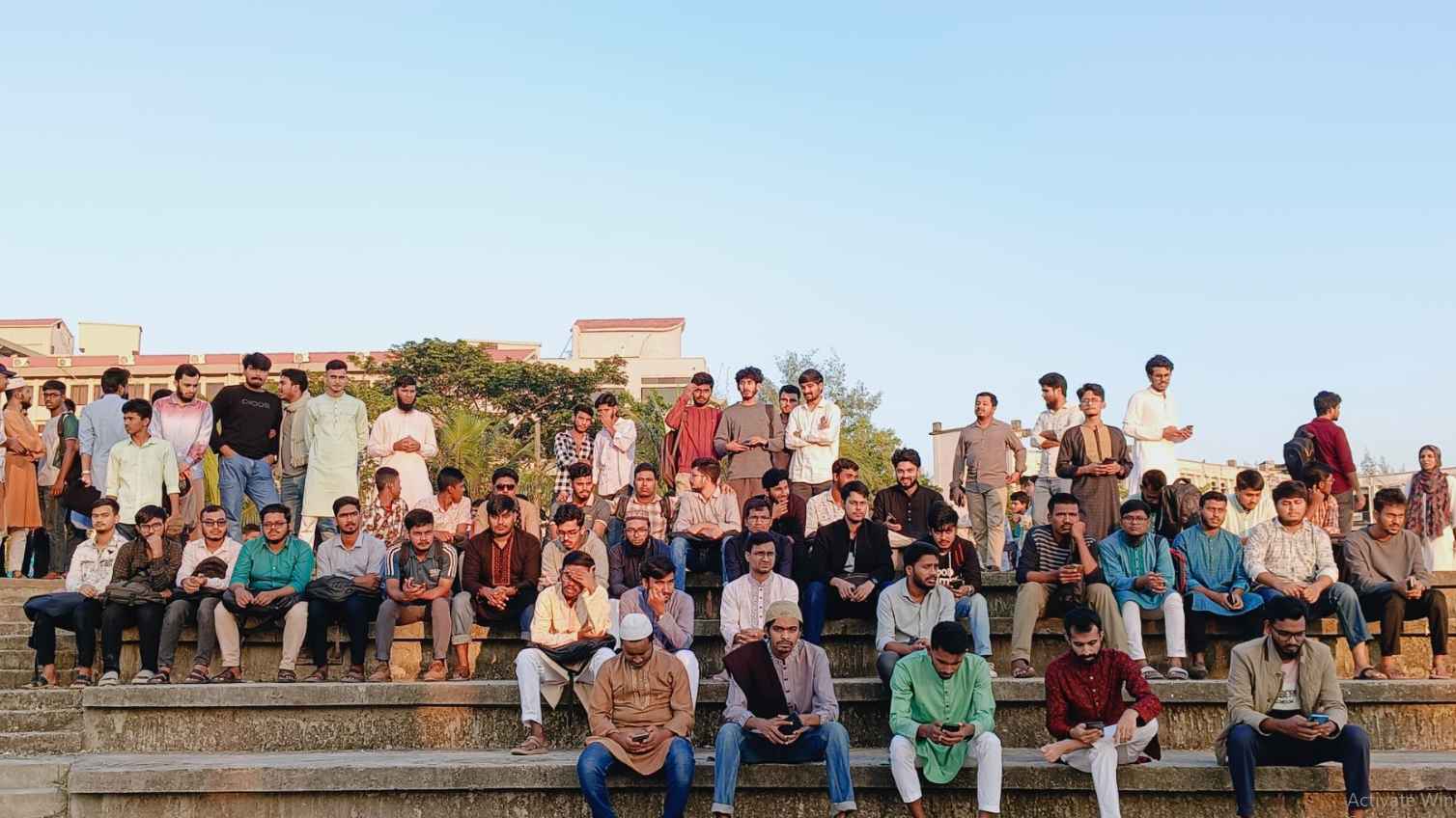 আল-কোরআন অ্যান্ড কালচারাল স্টাডি ক্লাবের উদ্যোগে কোরআন বিতরণ