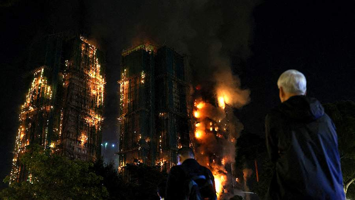 হংকংয়ে আবাসিক ভবনে অগ্নিকাণ্ডে নিহতের সংখ্যা বেড়ে ১৩