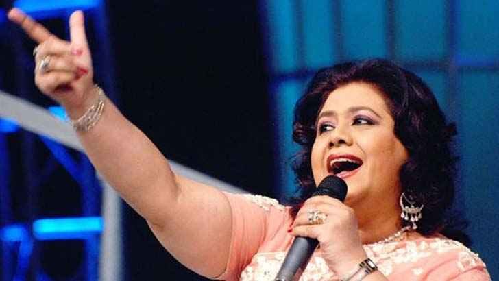 গান রেকর্ডিংয়ের সময় মাছি গিলে ফেলেছিলেন রুনা লায়লা