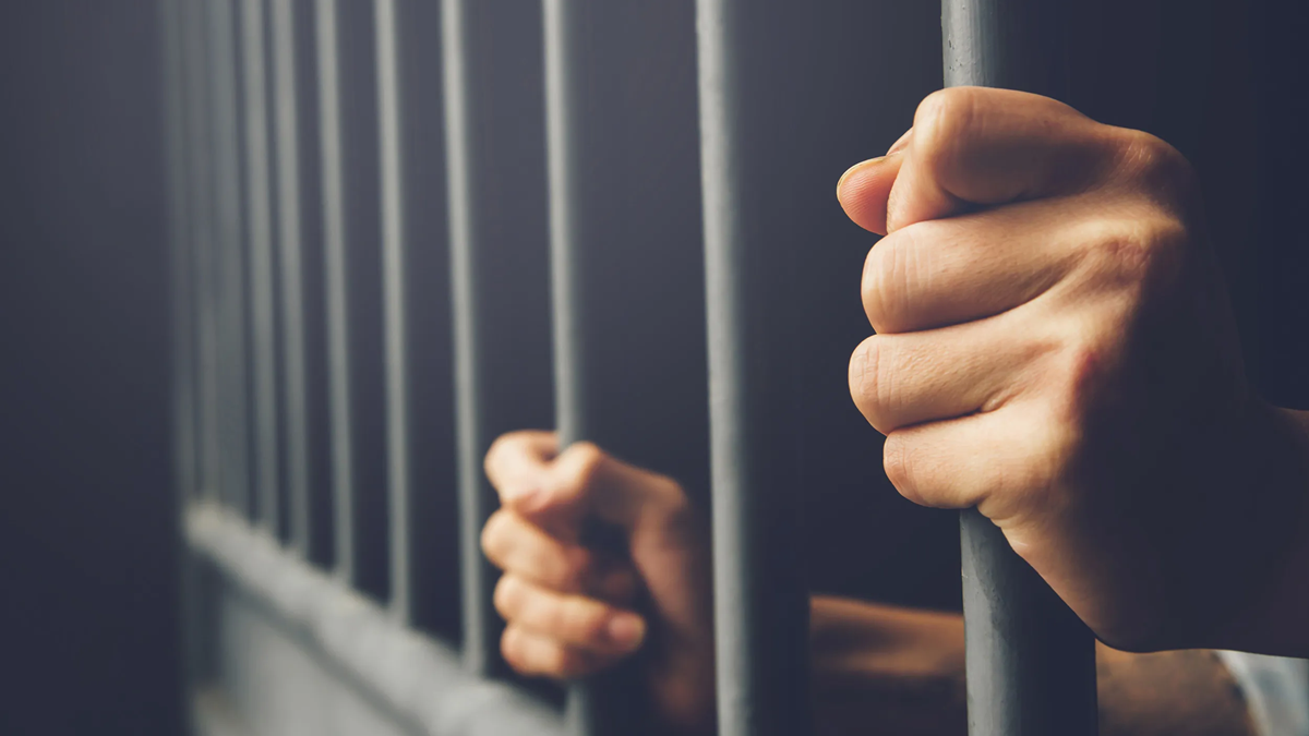 মালয়েশিয়ায় এক বাংলাদেশিকে আটকে রাখার অভিযোগে আরেক বাংলাদেশির কারাদণ্ড