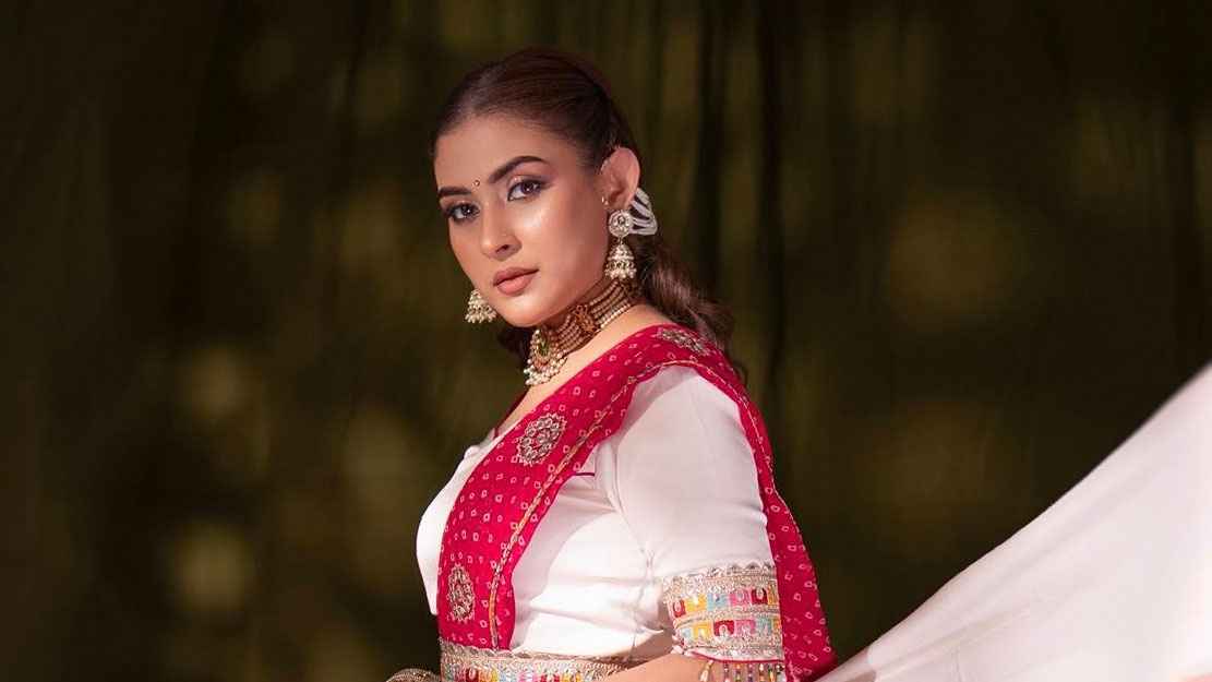 প্রতারণার মামলা, এবার আসল ঘটনা জানালেন মেহজাবীন