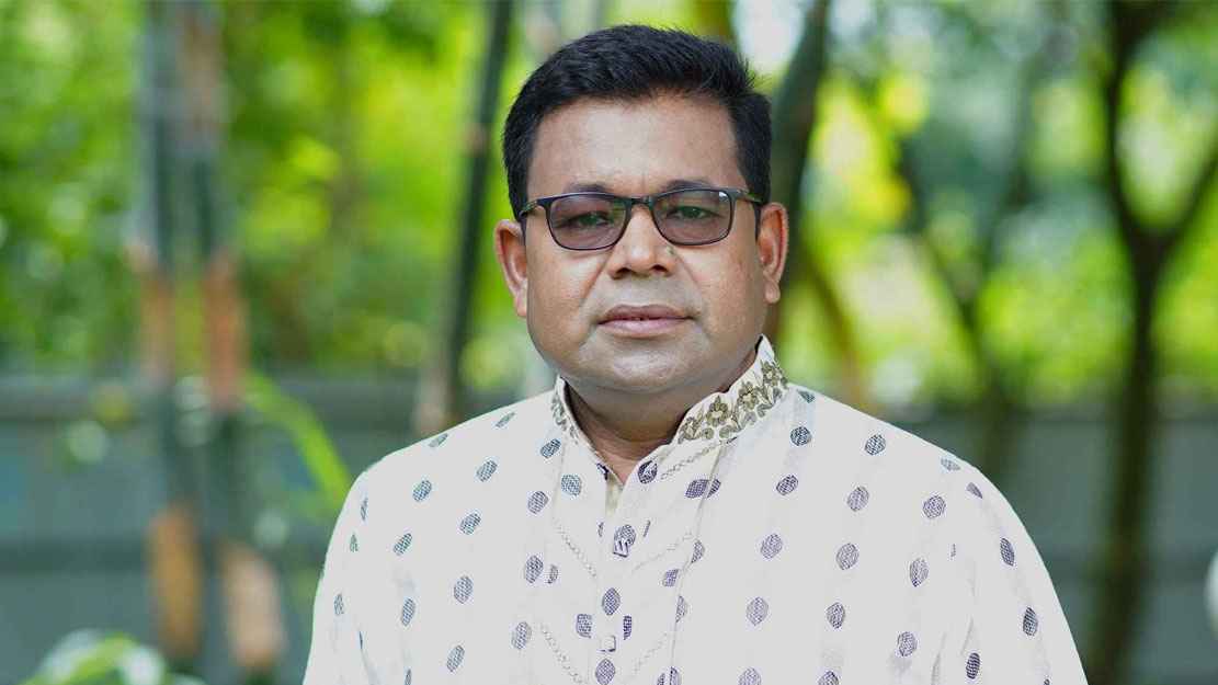 জোটেনি বিএনপির মনোনয়ন, ফেসবুকে যা লিখলেন মনির খান 