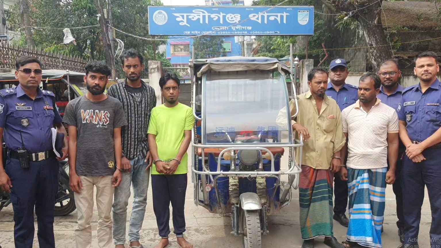 মুন্সীগঞ্জে অটোচালক মজিবুল মাঝি হত্যা, গ্রেফতার ৫