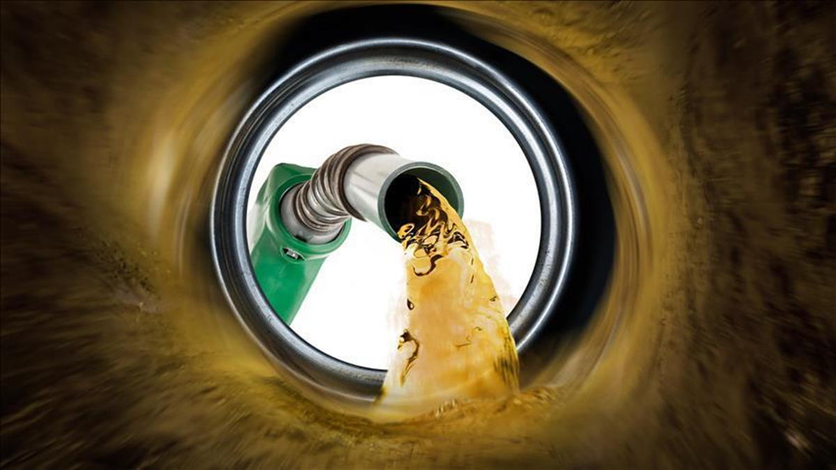 বিশ্ববাজোরে বাড়ল তেলের দাম