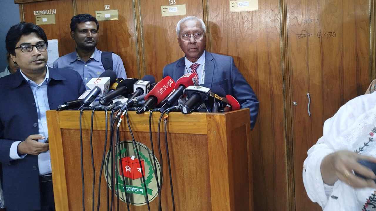 ভোটকক্ষ নয়, গোপন কক্ষ বৃদ্ধি করা হবে: ইসি সচিব 