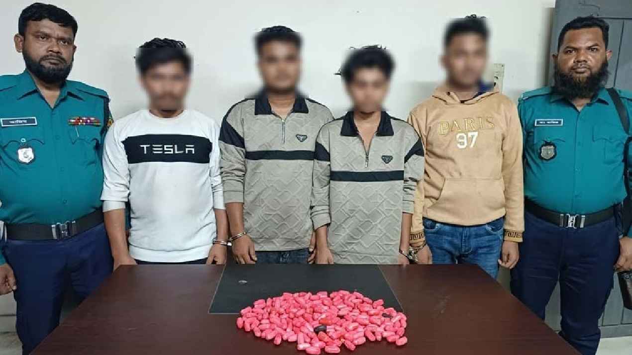 পেট থেকে ৭৮০০ পিস ইয়াবা উদ্ধার, ৪ মাদক ব্যবসায়ী গ্রেফতার