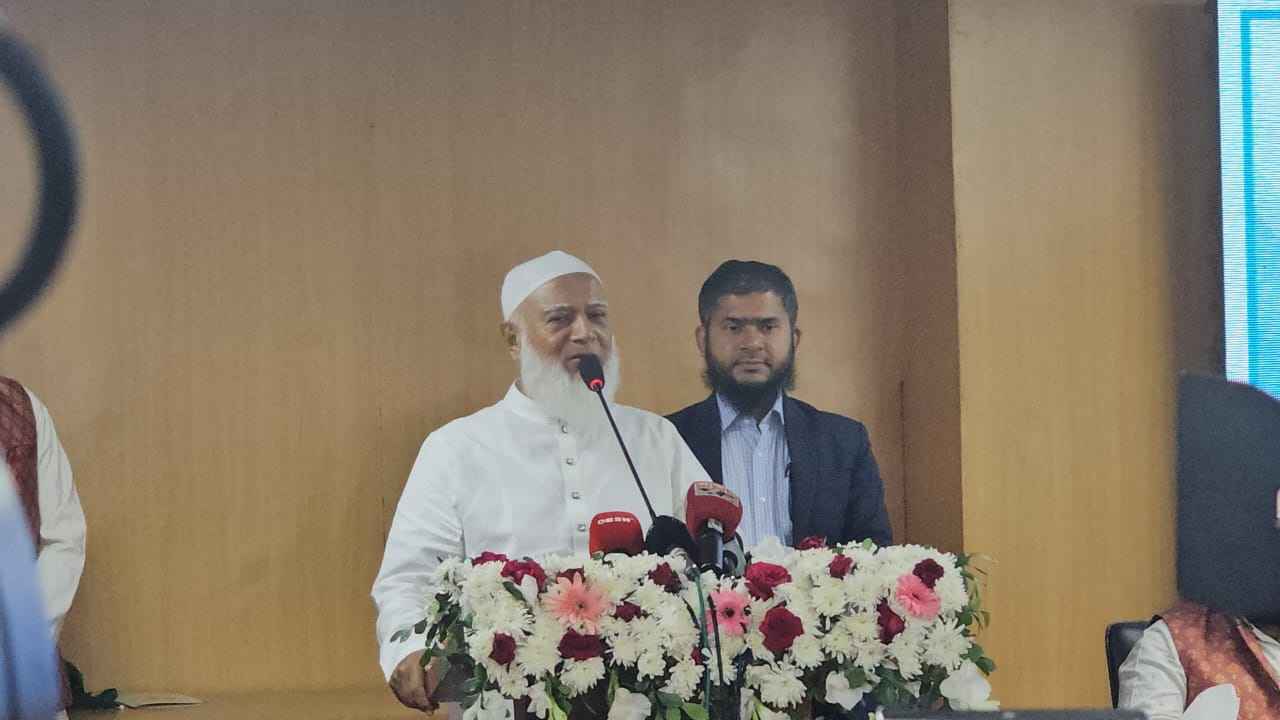 কিছু খারাপ রাজনীতিবিদের কারণেই দেশের সম্ভাবনা আটকে আছে: জামায়াত আমির