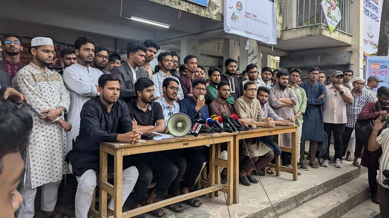 একটি পক্ষের মন রক্ষায় জকসু নির্বাচন ২৬ দিন পেছানো হলো: জবি শিবির