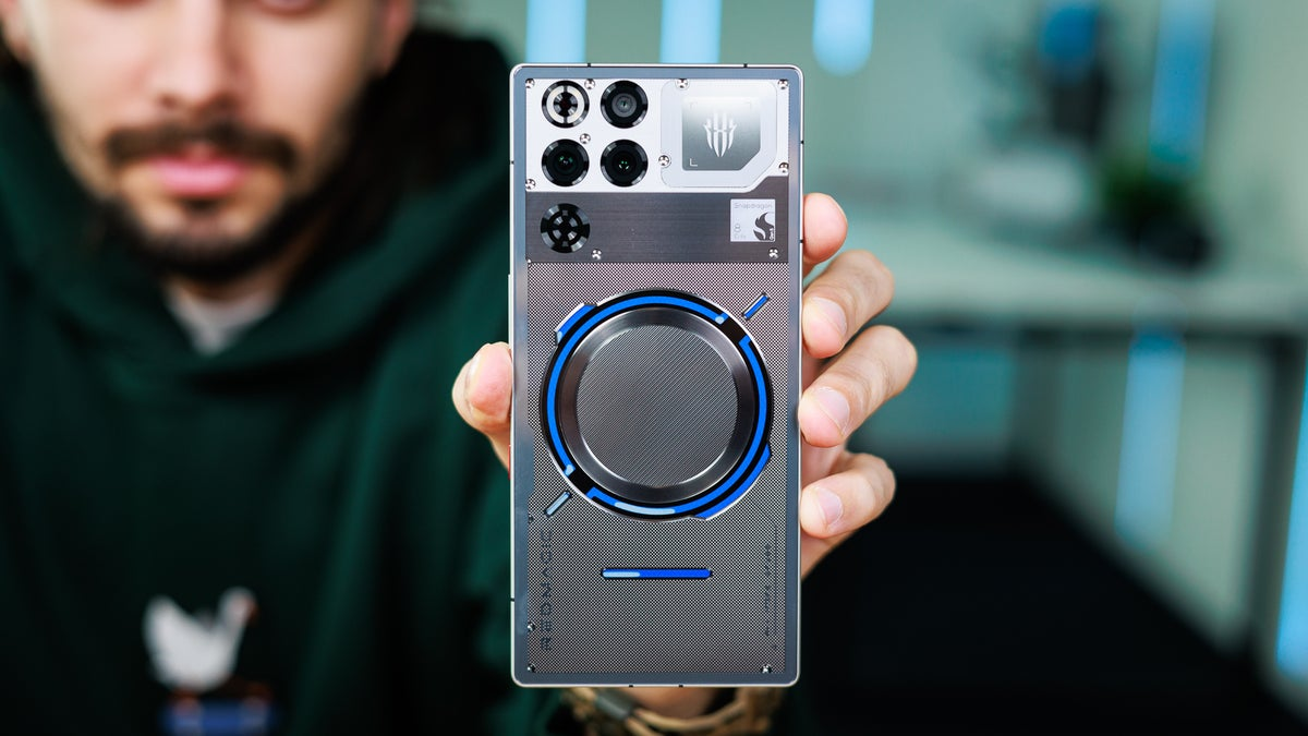 ৭৫০০ এমএএইচ ব্যাটারি ও ৮০ ওয়াটের ওয়্যারলেস চার্জিং ফোন এলো