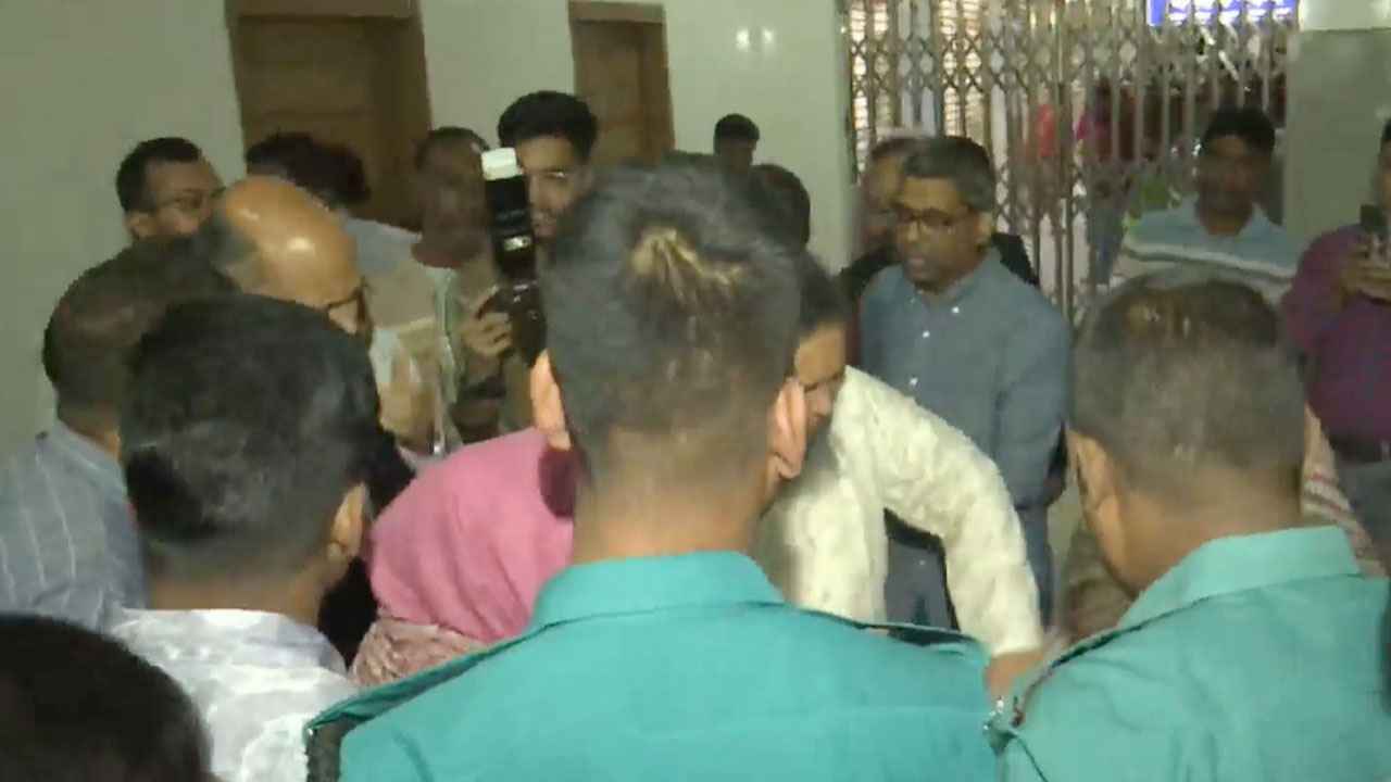 বাসায় ঢুকে বিচারকের ছেলেকে ছুরিকাঘাতে হত্যা