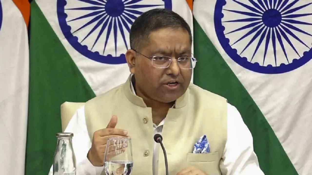 হাসিনাকে প্রত্যর্পণের বিষয় পর্যালোচনা করা হচ্ছে: ভারত 