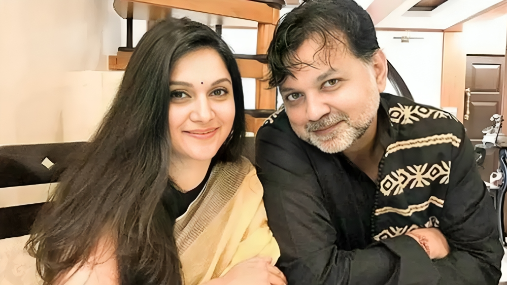 বিচ্ছেদের গুঞ্জনের মধ্যে এক হলেন সৃজিত-মিথিলা!