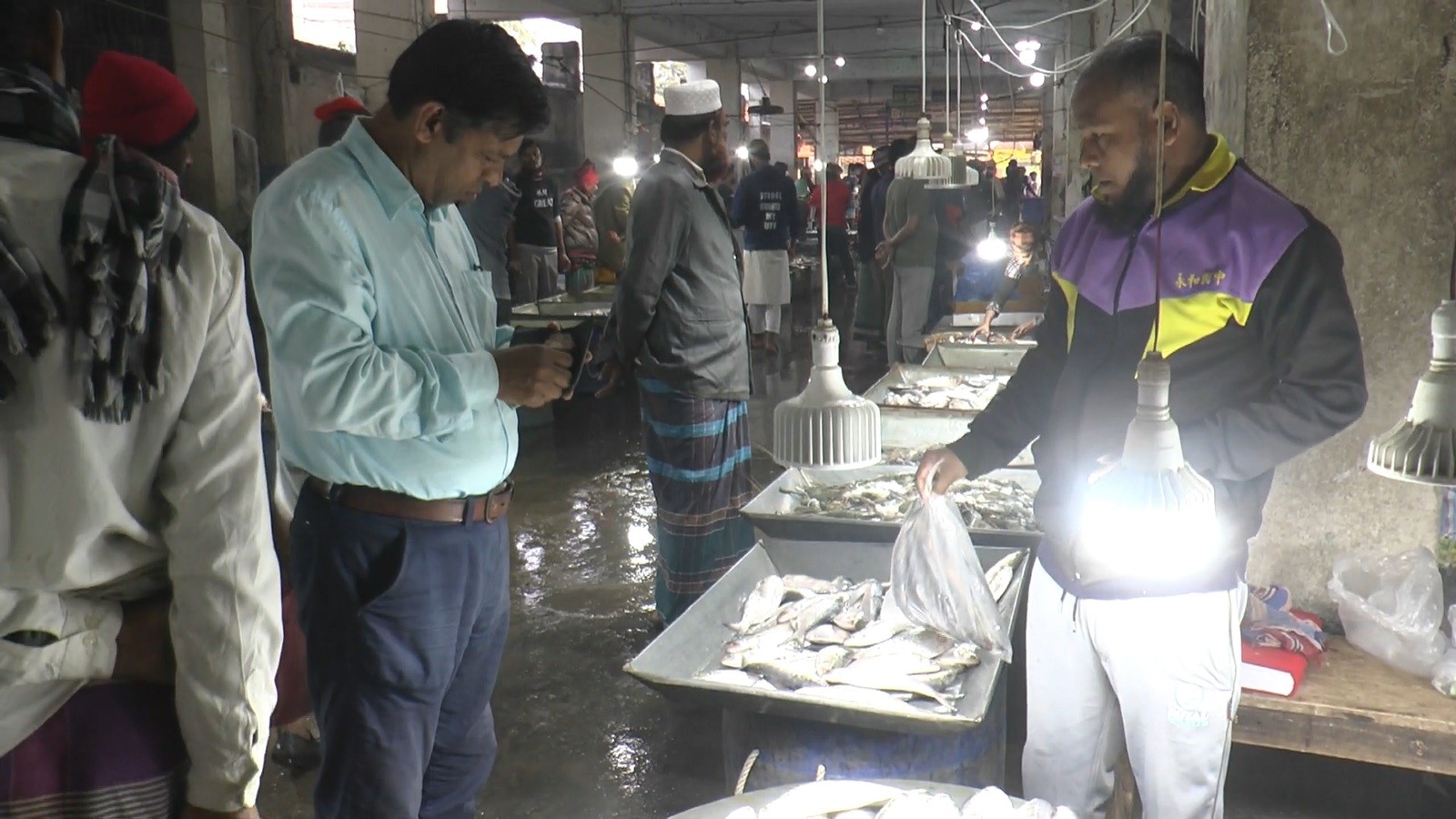 thumbnail_Madaripur_25-11-25_(FISH_BAZAR)_Pic_(1)