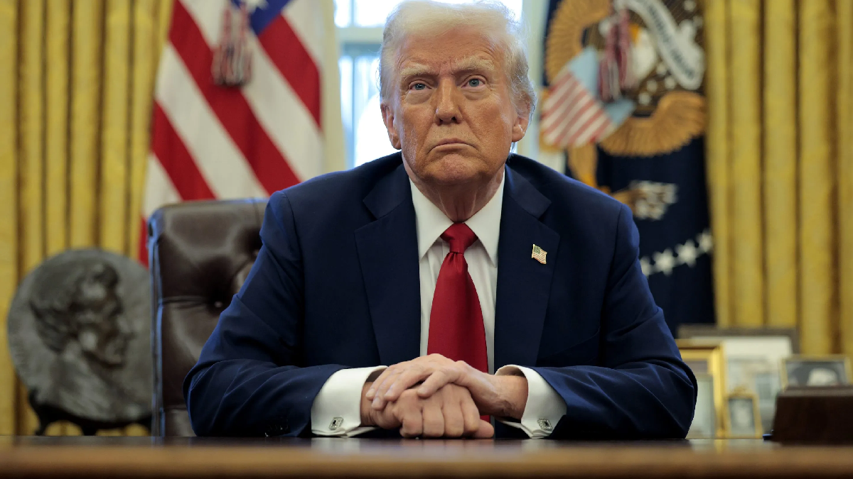 তৃতীয় মেয়াদে প্রেসিডেন্ট পদে লড়ার বিষয়ে যা বললেন ট্রাম্প