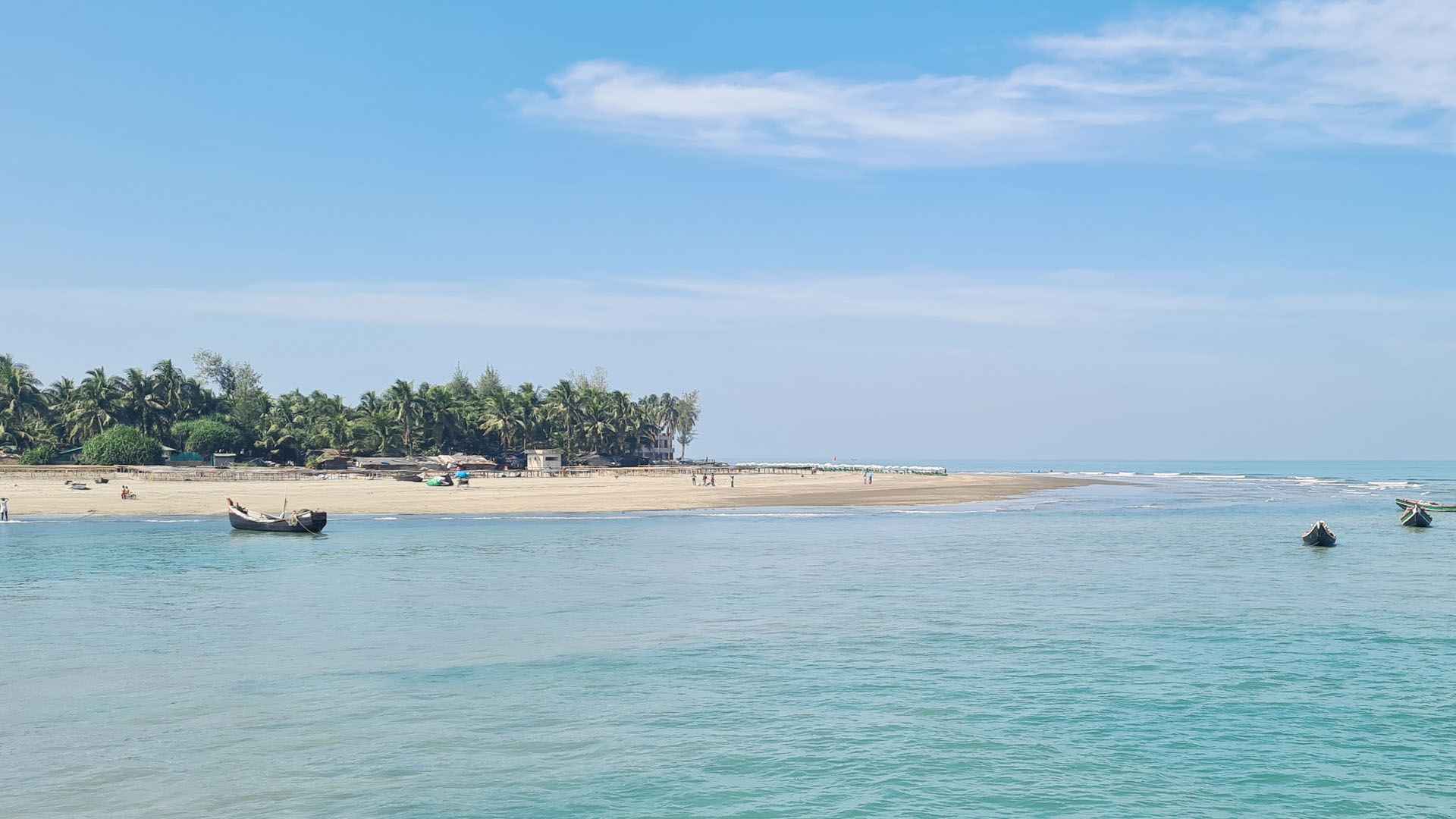 সেন্টমার্টিন উন্মুক্ত হলেও যাচ্ছে না কোনো জাহাজ