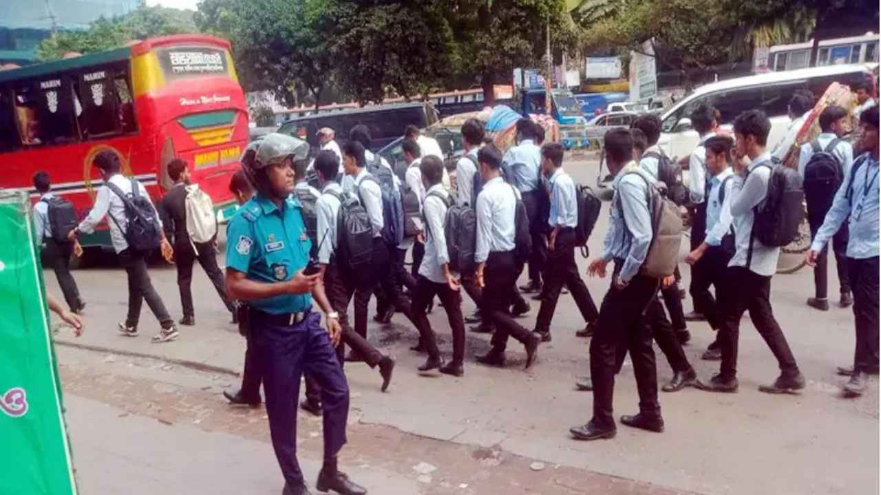 ঢাকা কলেজ-আইডিয়াল কলেজের শিক্ষার্থীদের মধ্যে সংঘর্ষ