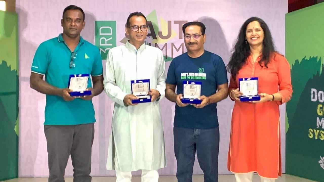 ‘জাস্ট ট্রানজিশন অ্যাওয়ার্ড পেলেন দক্ষিণ এশিয়ার চার নাগরিক