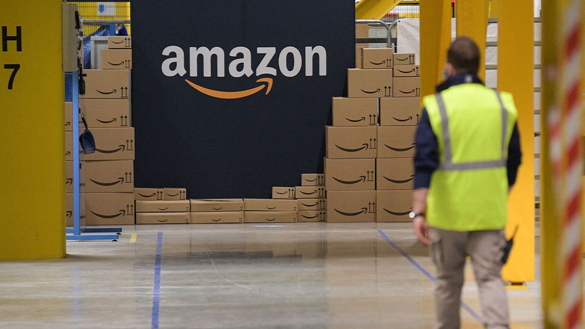 ৩০ হাজার কর্মী ছাঁটাই করছে অ্যামাজন
