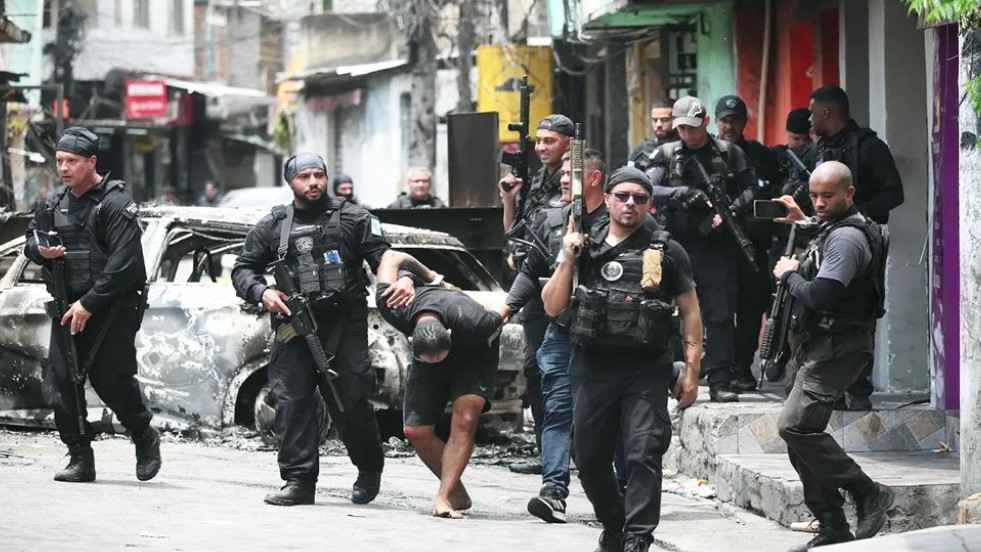 প্রাণঘাতী পুলিশি অভিযানের পর ব্রাজিলের রাস্তায় মিলল ৬০ মরদেহ