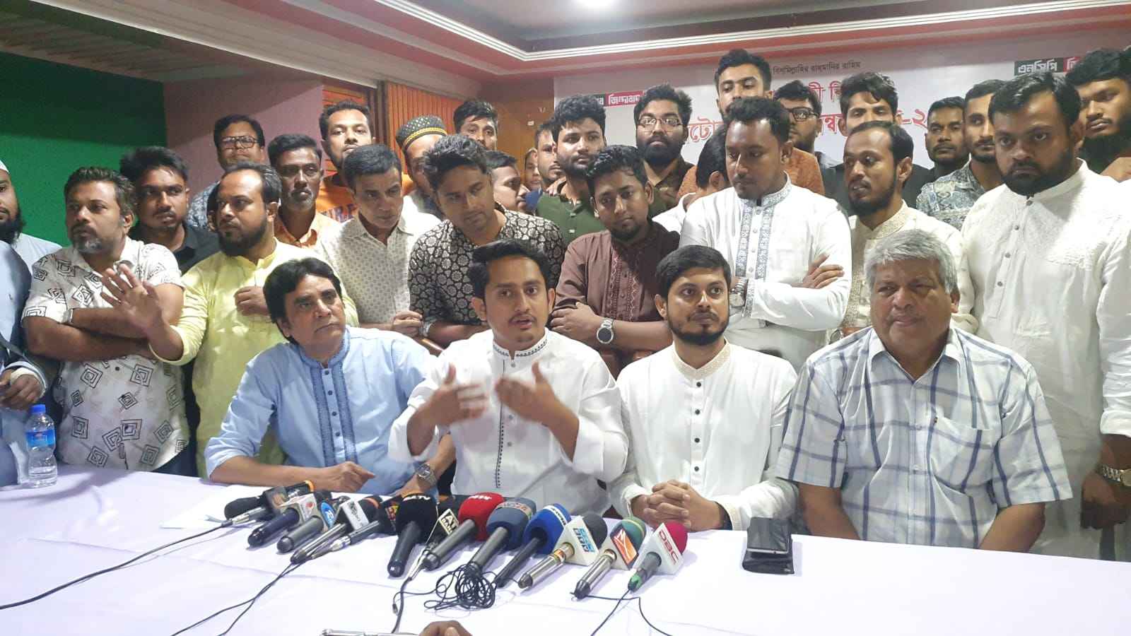 এনসিপি শাপলা প্রতীক নিয়ে আগামী নির্বাচনে অংশগ্রহণ করবে: সারজিস