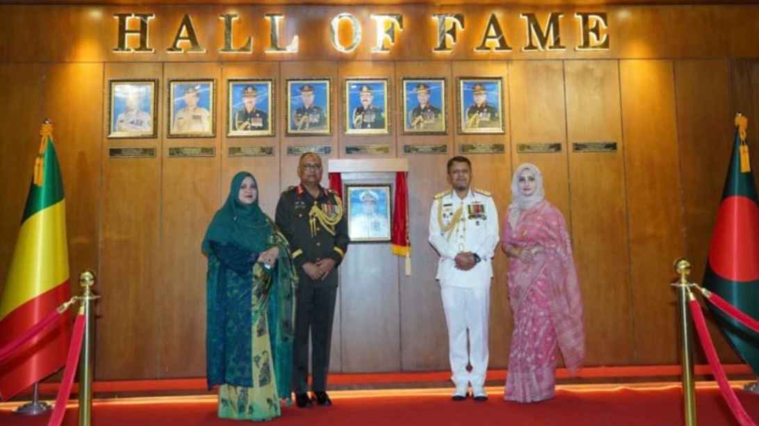 বিএমএ ‘হল অব ফেইম’-এ অন্তর্ভুক্ত নৌবাহিনী ও বিমান বাহিনী প্রধান