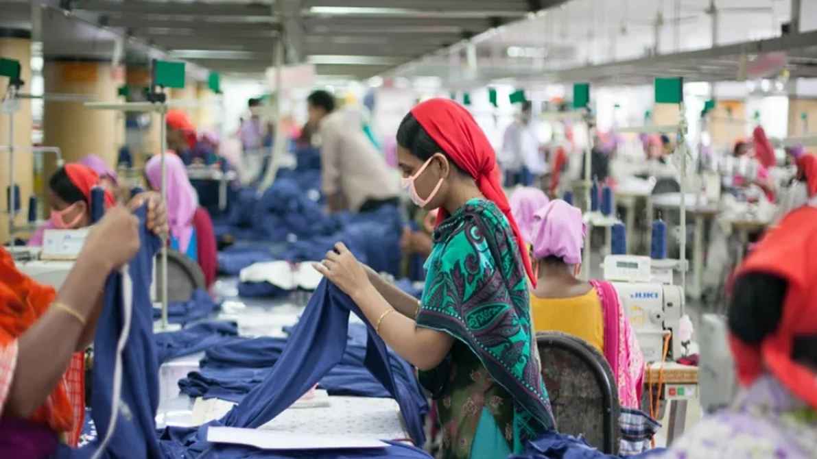 ৭ বিলিয়ন ডলার লোপাট, বিদেশিদের প্রতারণায় দিশাহারা গার্মেন্টস মালিকরা