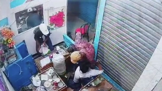মানিকগঞ্জে স্বর্ণালংকারের দোকানে ডাকাতি