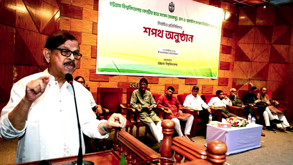 চবি ছিল 'সাপের আবাসস্থল': ভয়াল স্মৃতির গল্প শোনালেন মান্না