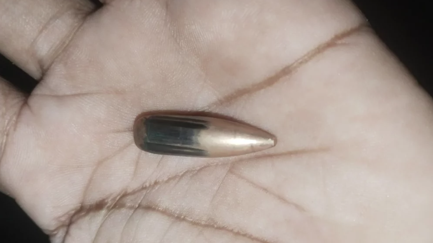 মিয়ানমার সীমান্ত থেকে আসা গুলিতে আহত ১