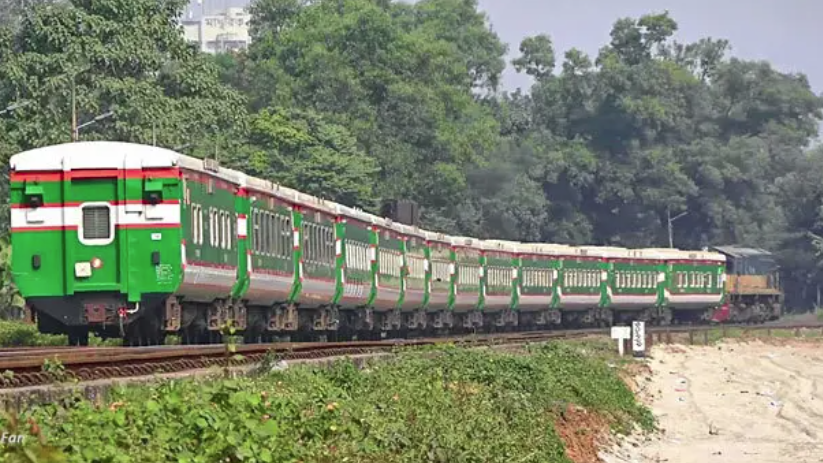 গফরগাঁওয়ে চলন্ত ট্রেনের বগি বিচ্ছিন্ন