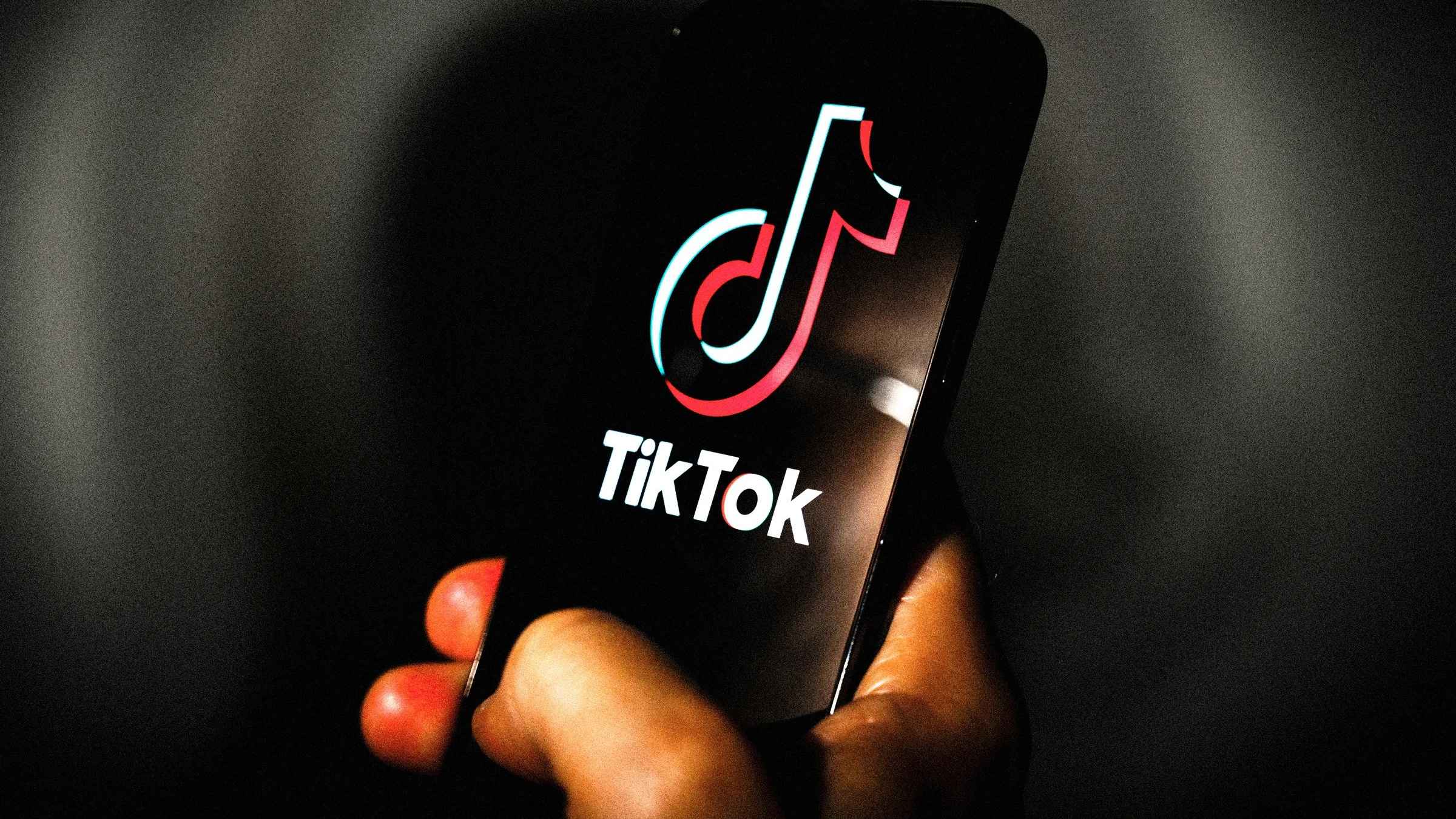 বাংলাদেশ থেকে ১ কোটি ৬২ লাখ ভিডিও ডিলিট করেছে টিকটক