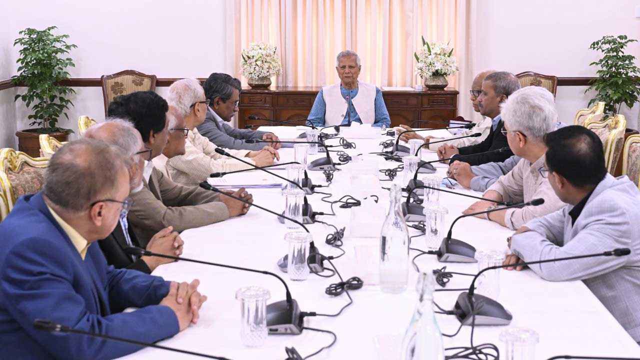 জুলাই সনদের বাস্তবায়ন নতুন বাংলাদেশের পথ দেখাবে: প্রধান উপদেষ্টা