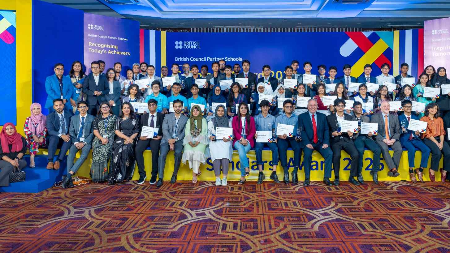 ইংরেজি মাধ্যমের ২৩ স্কুলের ৪২ শিক্ষার্থীকে ব্রিটিশ কাউন্সিলের পুরস্কার
