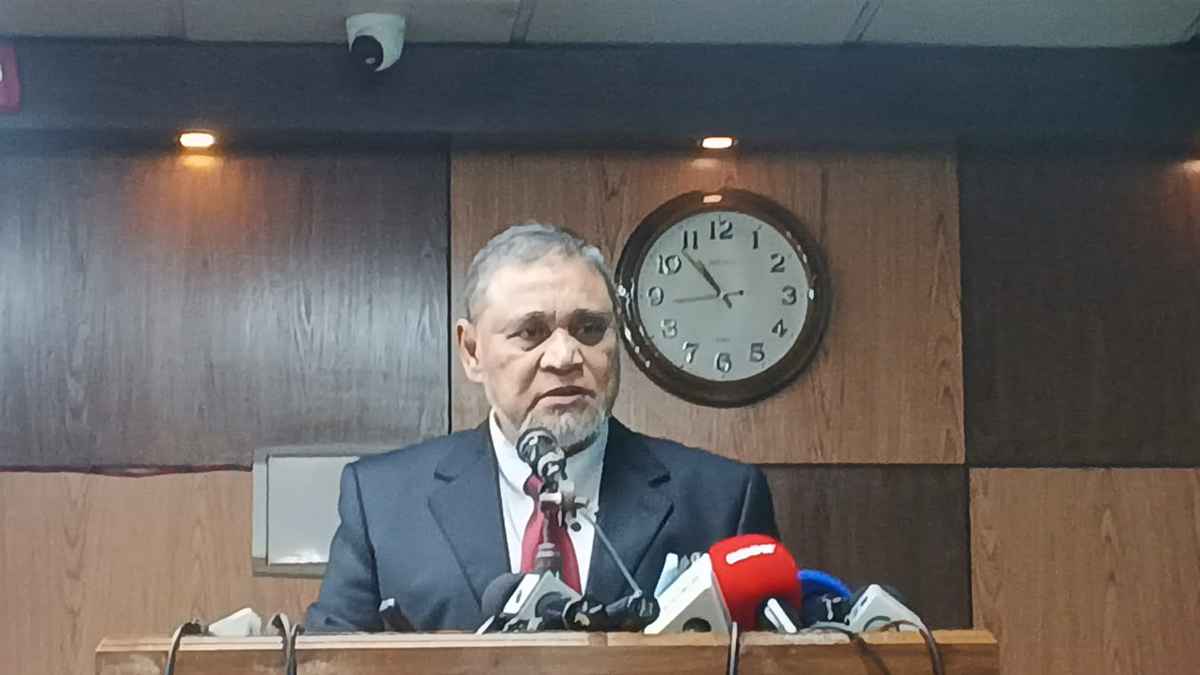 চাপের কাছে নতি স্বীকার নয়, আইন অনুযায়ী সিদ্ধান্তে অটল থাকার নির্দেশ