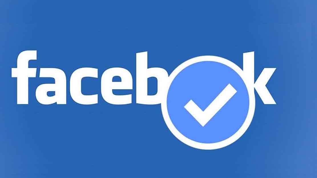ফেসবুকও তার ব্যবহারকারীদের ভেরিফিকেশন বা নীল টিক দেয়।