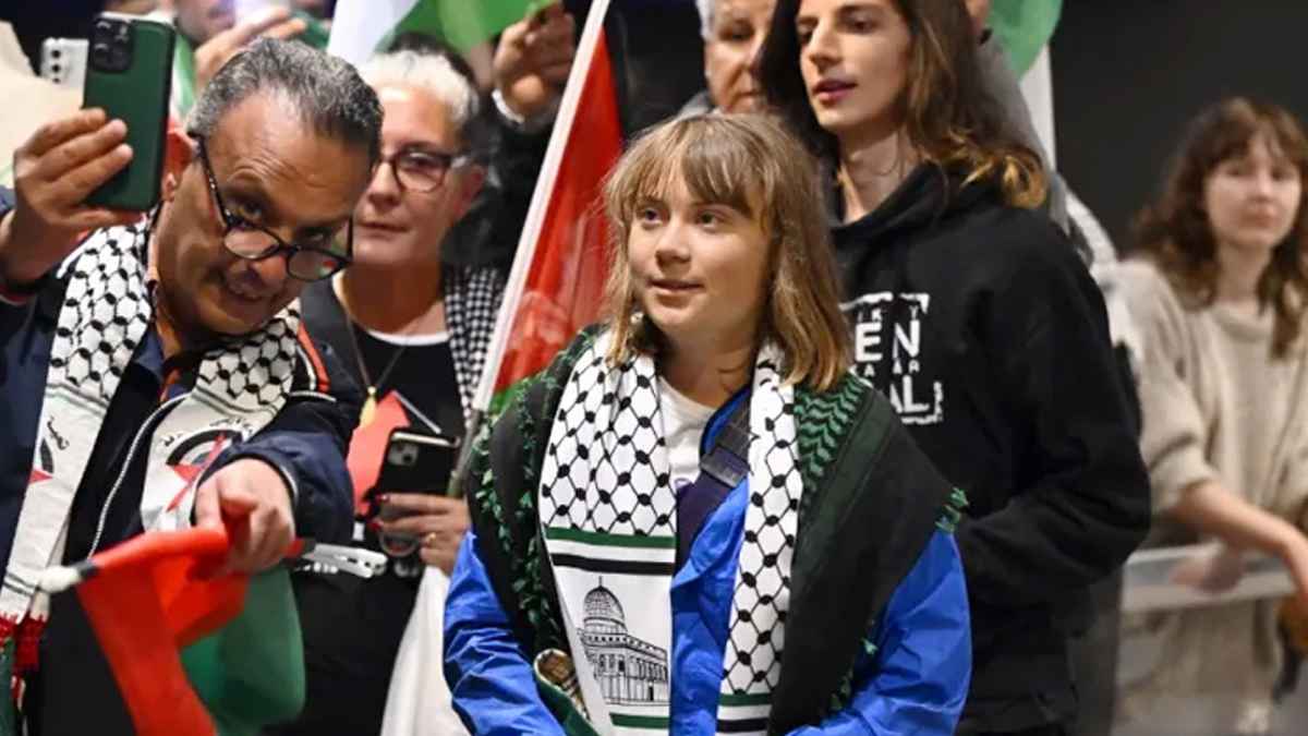 আটক অবস্থায় গ্রেটা থুনবার্গের ওপর ‘নির্যাতন’ চালায় ইসরায়েলি বাহিনী